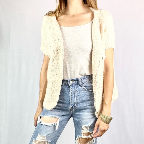 THE VILLAGE WEAVERY | 🧶Pale Pink Hand-Woven Wool Blend Short-Sleeved Sweater - Picture 6 of 14